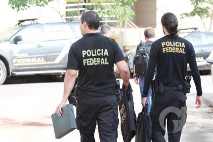 PF prende 9 pessoas por tráfico, apreende avião e toneladas de drogas