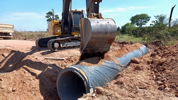 Já são mais de 30 pontes de madeira substituídas por tubos de concreto