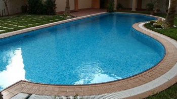 CrianÃ§a morre afogada em piscina em Vera MT