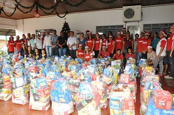  374 Cestas BÃ¡sicas arrecadadas no Natal da FamÃ­lia