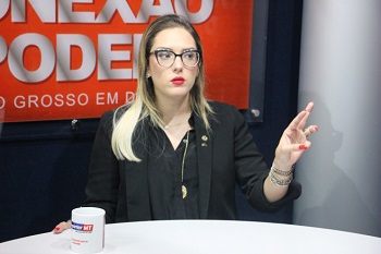 Janaina: Se der uma tartaruga para o governador Pedro Taques cuidar ela foge