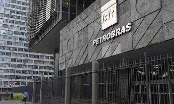 Petrobras anuncia queda de 0,90% no preÃ§o da gasolina e alta de 1,20% no diesel