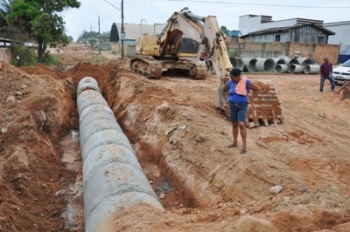 Obras de CanalizaÃ§Ã£o na Rua Paraguai do Bairro MÃ£e de Deus 