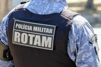 TrÃªs assaltantes morrem em troca de tiros com PMs da Rotam