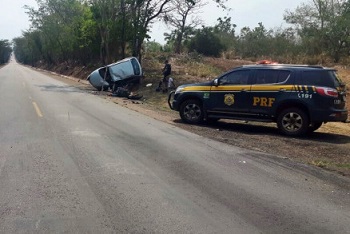 Acidente deixa dois mortos na BR-364 carros eram de GoiÃ¡s