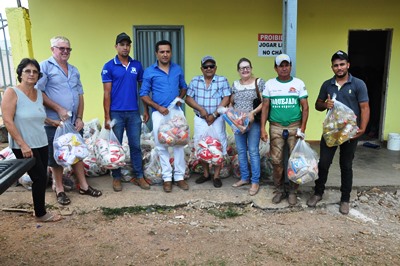 Igrejas recebem alimentos arrecadados na 25Âª Festa de Vaquejada de Peixoto