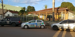 Bispo e padres sÃ£o presos em operaÃ§Ã£o contra desvios de recursos na Igreja CatÃ³lica em trÃªs cidades de GoiÃ¡s