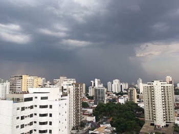 Cidades de MT tem alerta para tempestades