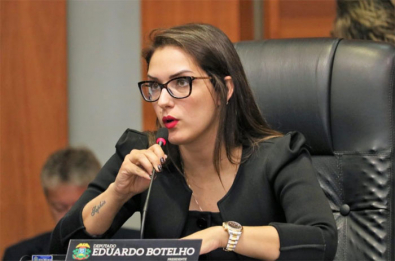 Deputada repudia boatos e descarta desistir da Mesa Diretora por gravidez