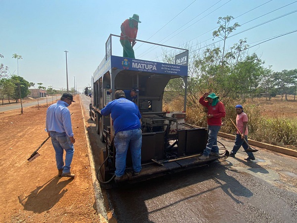 Usina de Micro Revestimento Asfáltico atua nos bairros de Matupá