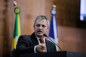 Juiz manda bloquear 30 mil sacas de soja do deputado Dilmar Dal Bosco e mais trÃªs por dÃ­vida