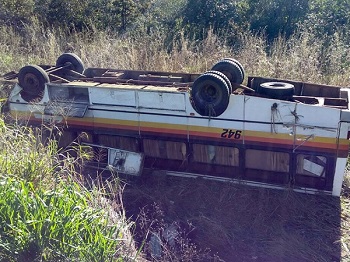 Ã”nibus tomba na BR-163 entre Nova Mutum e Diamantino