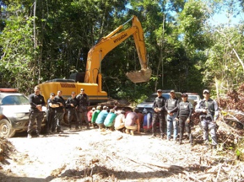 AÃ§Ã£o prende 21 pessoas em garimpo em MT