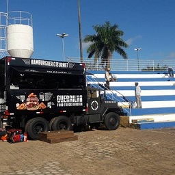 Bandidos assaltam comerciante do Food Truck e levam mais de R$8 mil