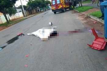 Homem Ã© assassinado a facadas no meio da rua em  Lucas do Rio Verde