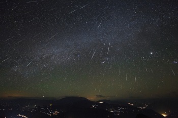 Chuva de meteoros da constelaÃ§Ã£o de GÃªmeos ocorre nesta quarta e quinta melhor do ano diz Nasa