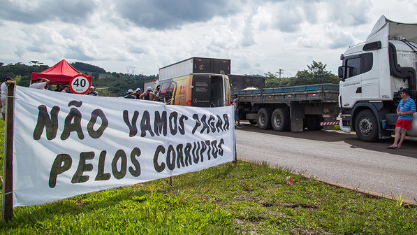 Caminhoneiros ameaÃ§am fechar rodovias no Estado