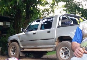 Caminhonete Hilux roubada em estacionamento de supermercado em GuarantÃ£