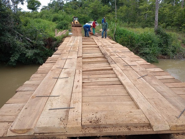 Secretaria de Obras continua atuando na recuperação de pontes em Matupá