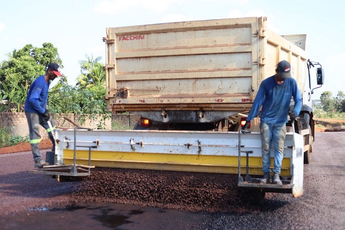 Zinha comemora obras de pavimentação de ruas e avenidas em Peixoto