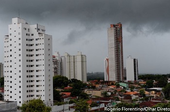 CPTEC faz novo alerta de tempestade e vendaval em 114 cidades de MT