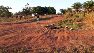 TrÃªs jovens sÃ£o executados com tiros na cabeÃ§a